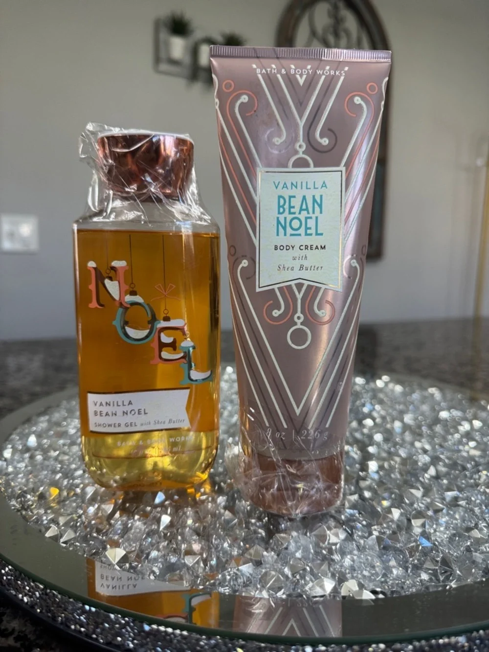 Bath & Body Works Vanilla Bean Noel Body Cream & Shower Gel - Pink, Amber